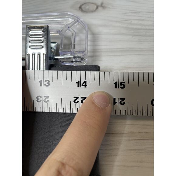 Under Armour Pants Womens Medium Gray HeatGear Capri Leggings Athletic 1299328 - Picture 2 of 8